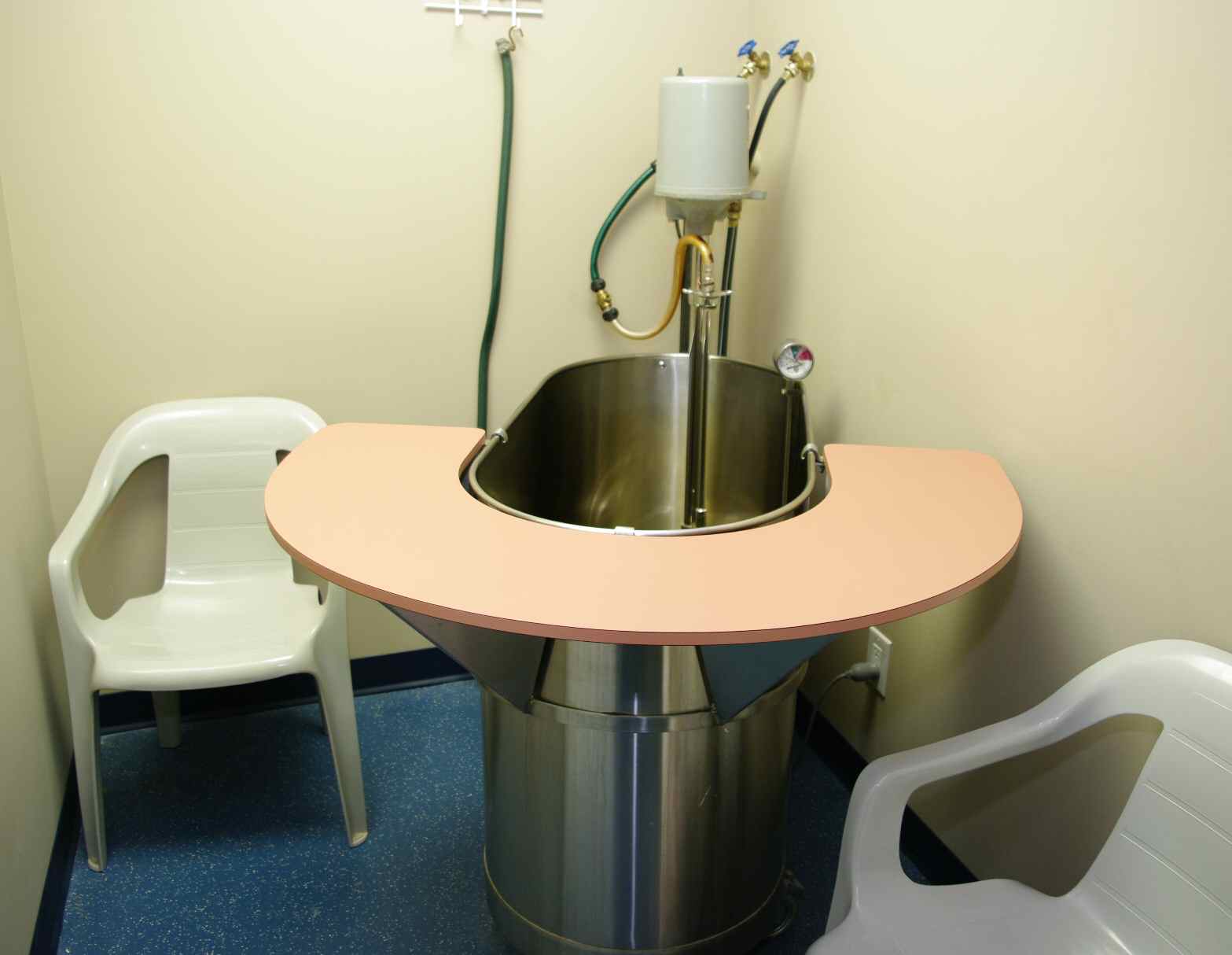Clinic whirlpool